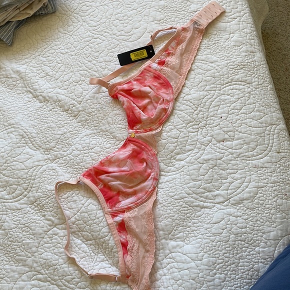 Bra - Picture 3 of 3